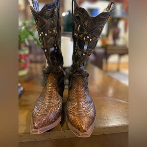 Corral python boots women’s